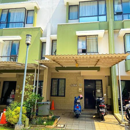 Aloha Guest House - 1 Male Only Tangerang Dış mekan fotoğraf