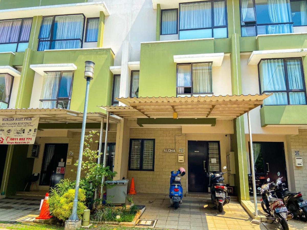 Aloha Guest House - 1 Male Only Tangerang Dış mekan fotoğraf