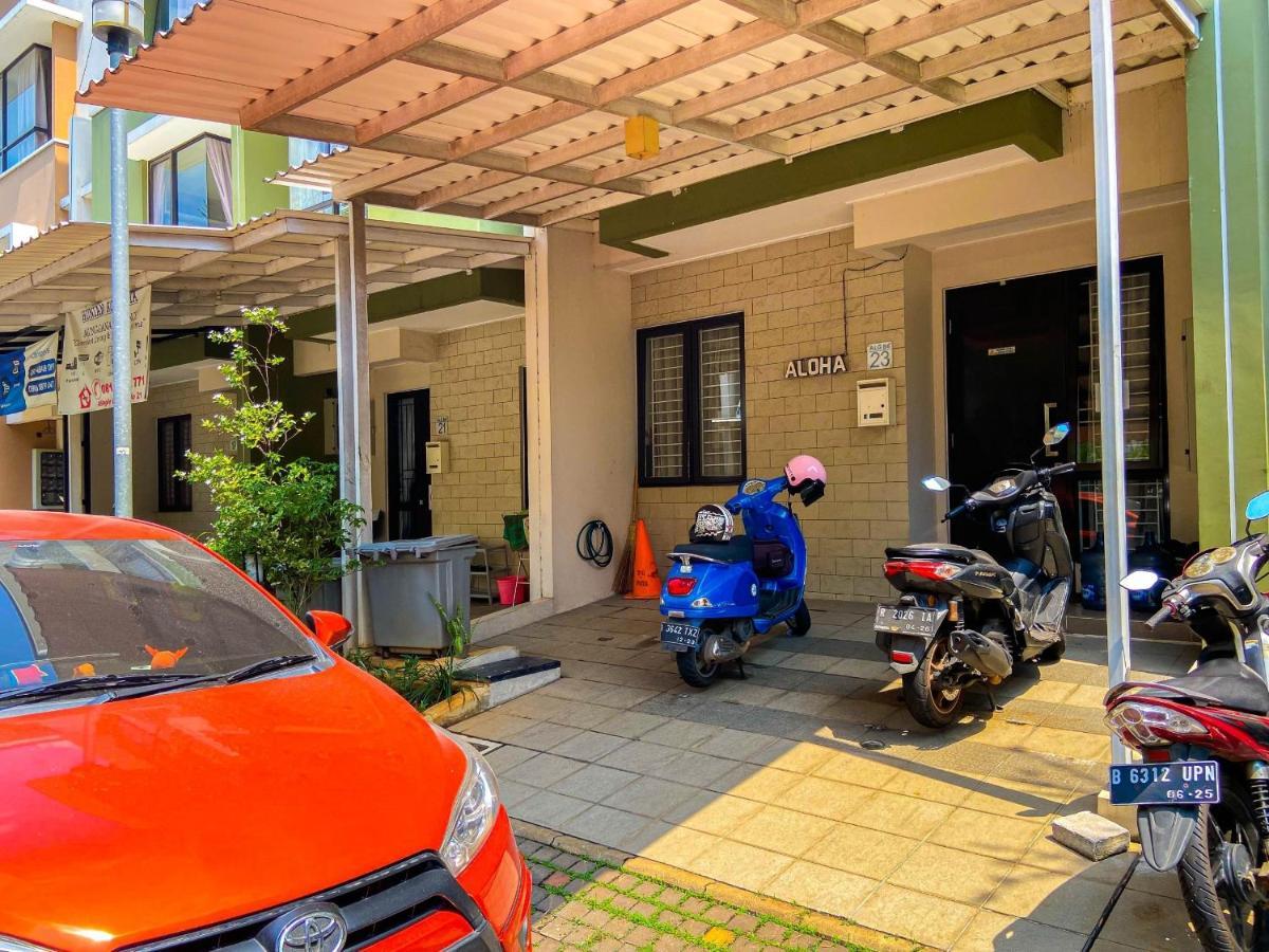 Aloha Guest House - 1 Male Only Tangerang Dış mekan fotoğraf