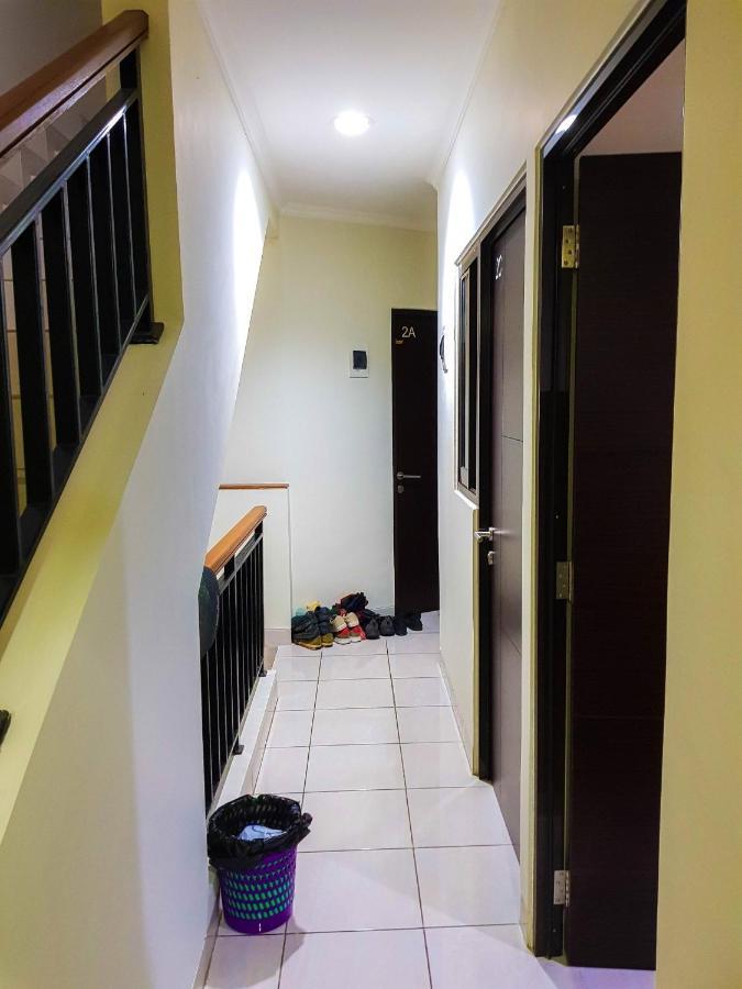 Aloha Guest House - 1 Male Only Tangerang Dış mekan fotoğraf