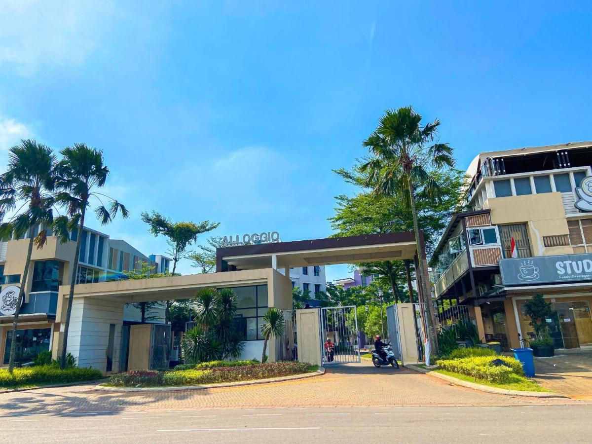 Aloha Guest House - 1 Male Only Tangerang Dış mekan fotoğraf